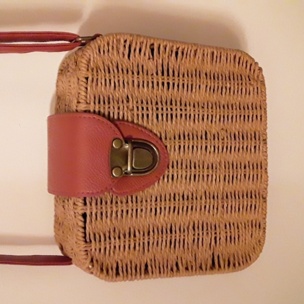 NWOT straw bag - Picture 2 of 8
